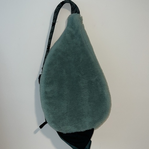 Kavu Rope Fuzzy Sling Bag - Picture 6 of 7